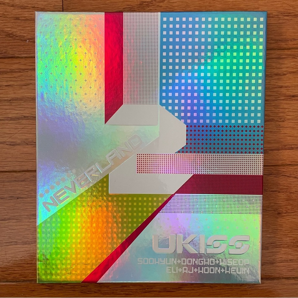 UKISS Neverland Album CD photobook